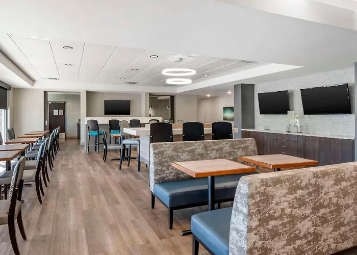 Top Hotels in Clarksville, Indiana